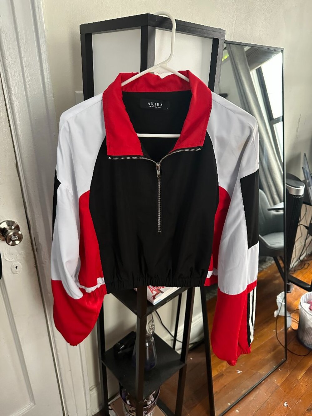 AKIRA Cropped Motorcross Top XL